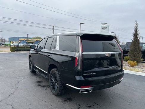 Used 2023 Cadillac Escalade Premium Luxury image 8