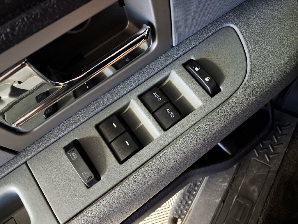 Used 2013 Ford F150 XLT w/ XLT Chrome Pkg AWD/4WD image 25