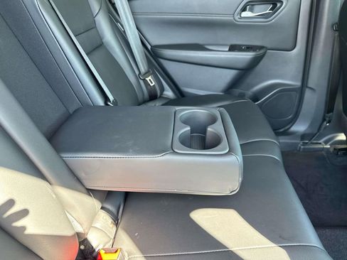 Used 2023 Nissan Rogue SL FWD image 14