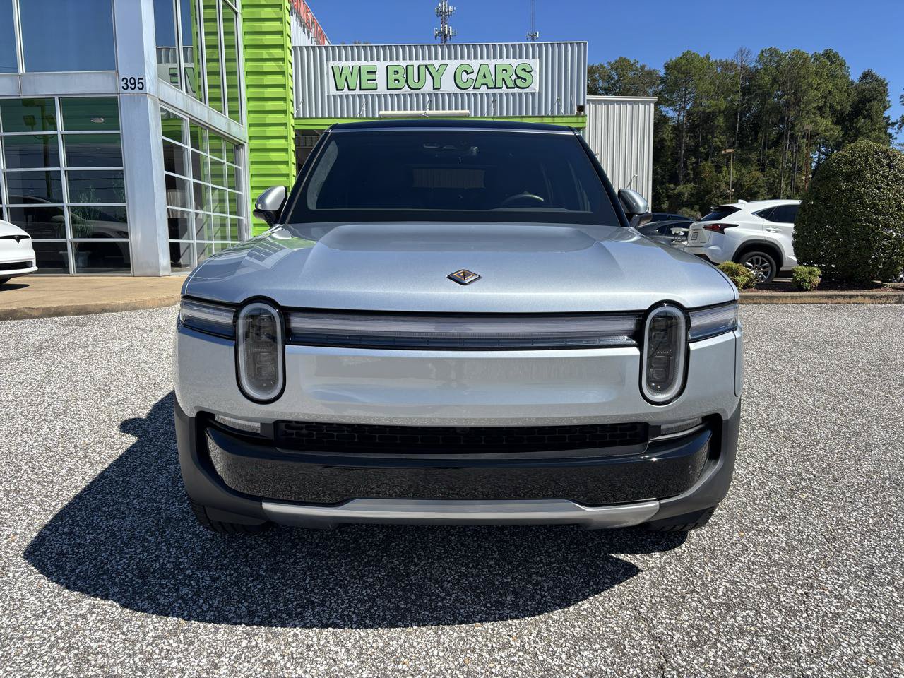 Used 2025 Rivian R1S Adventure Dual AWD/4WD image 8