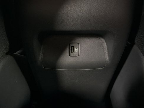 Used 2025 Nissan Sentra SR FWD image 34