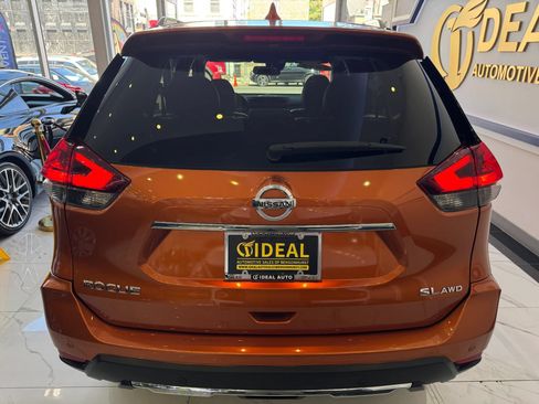 Used 2020 Nissan Rogue SL w/ Premium Package AWD/4WD image 6