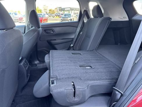 Used 2025 Nissan Rogue S FWD image 14