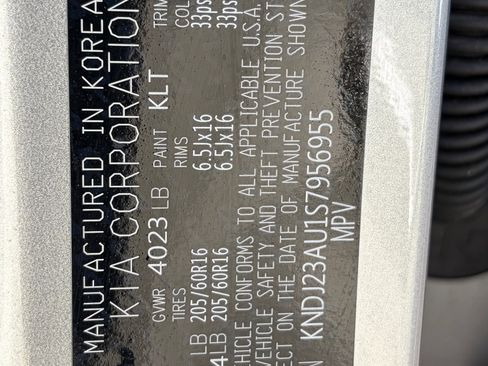 Certified 2025 Kia Soul LX w/ LX Technology Package image 29