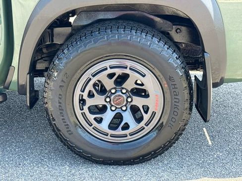 Used 2025 Nissan Frontier Pro-X RWD image 19