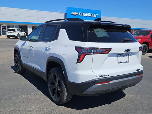 New 2026 Chevrolet Equinox LT w/ Convenience Package II image 3