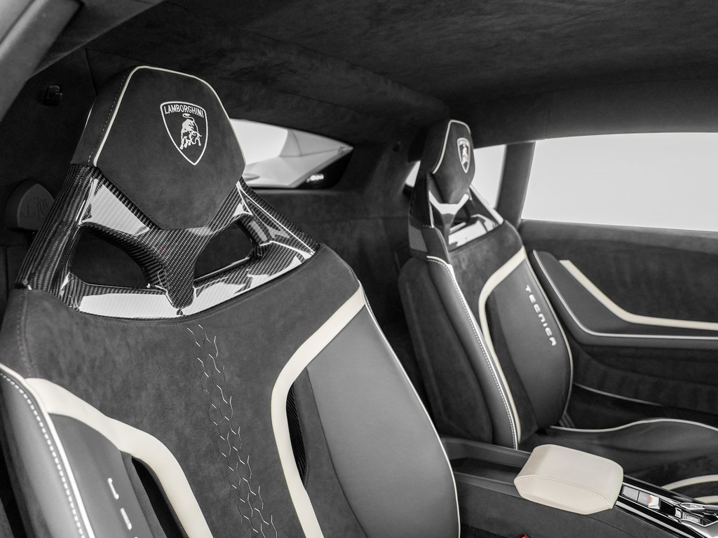 Used 2024 Lamborghini Huracan Tecnica RWD image 24