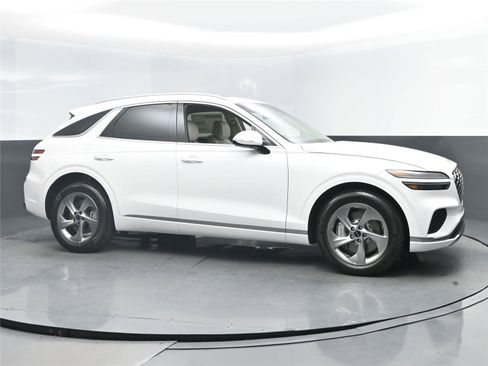 New 2026 Genesis GV70 2.5T Select image 2