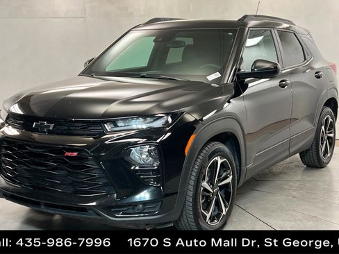 Used 2022 Chevrolet TrailBlazer RS FWD image 1