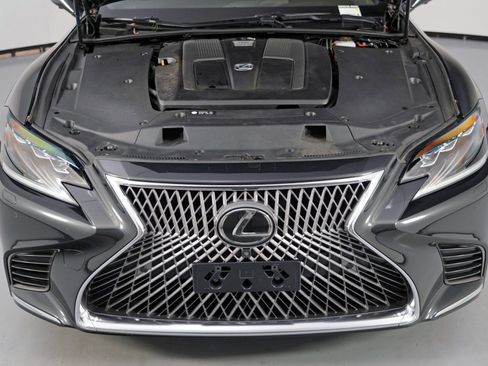 Used 2018 Lexus LS 500 AWD w/ Luxury Package image 8