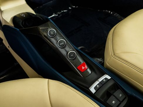 Used 2019 Ferrari 488 Spider image 35