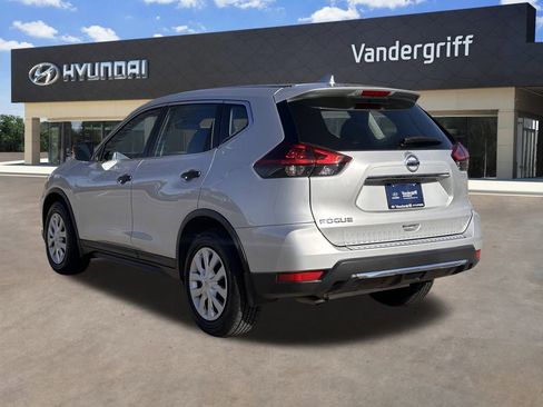 Used 2020 Nissan Rogue S image 11