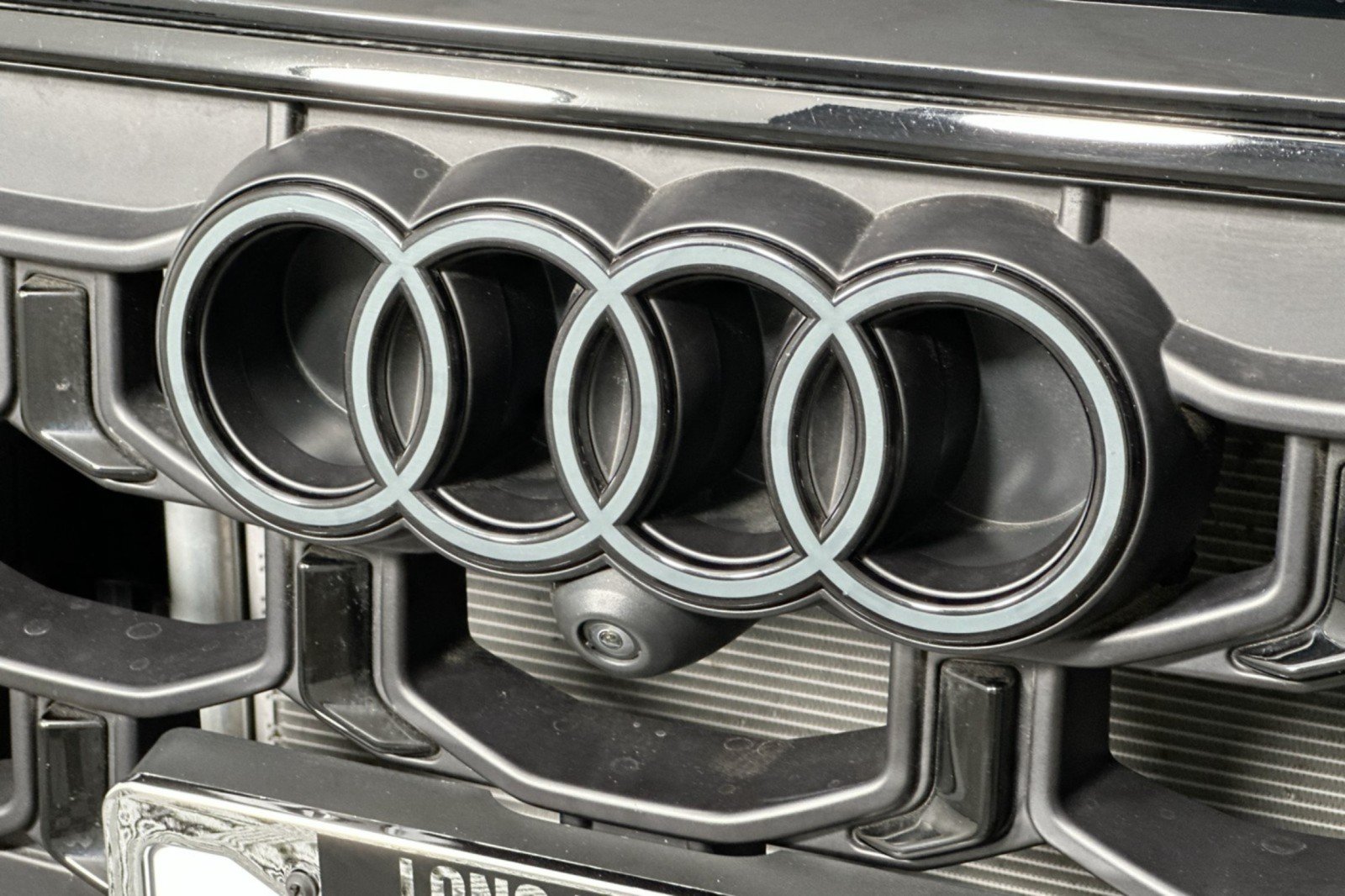 Used 2025 Audi Q8 Premium Plus AWD/4WD image 15