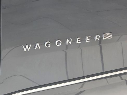 New 2025 Jeep Wagoneer L Series III w/ Premium Group I image 45