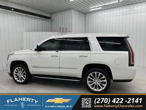 Used 2020 Cadillac Escalade Luxury AWD/4WD image 5