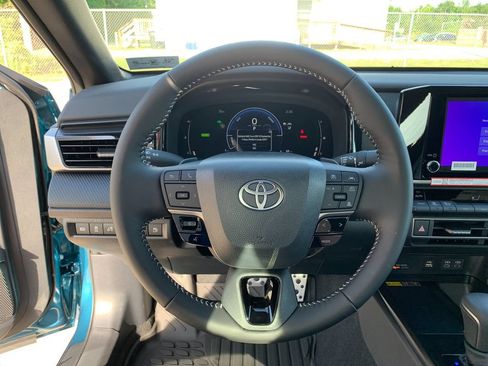 New 2026 Toyota Camry SE FWD image 25