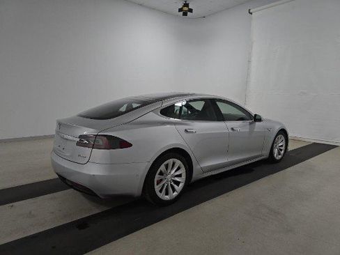 Used 2016 Tesla Model S P90D image 2
