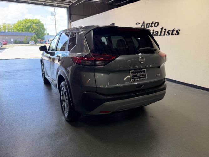 Used 2023 Nissan Rogue SV FWD image 3