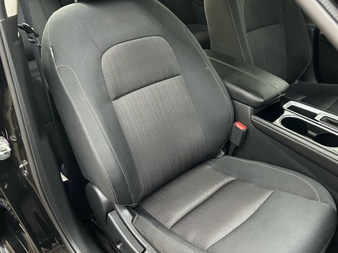 Used 2023 Nissan Altima 2.5 SV image 18