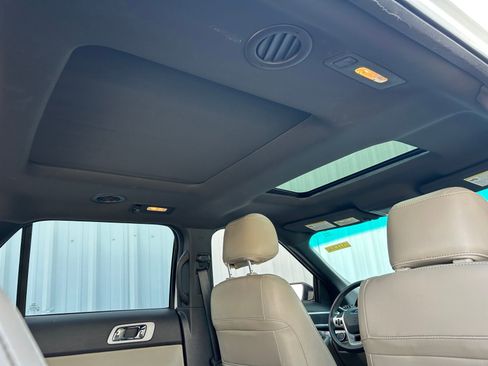Used 2015 Ford Explorer XLT w/ Equipment Group 202A image 35