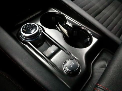 Used 2025 Ford Explorer ST-Line w/ ST-Line Street Pack image 31