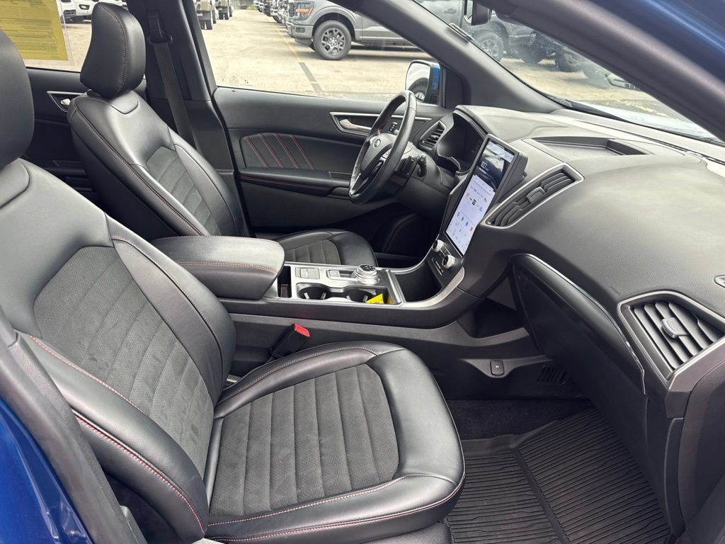Certified 2023 Ford Edge ST-Line w/ Class II Trailer Tow Package AWD/4WD image 36