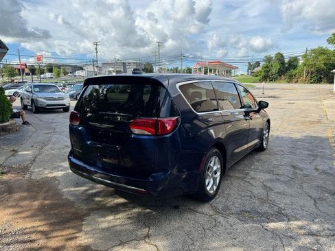 Used 2018 Chrysler Pacifica Touring Plus w/ Tire & Wheel Group FWD image 5