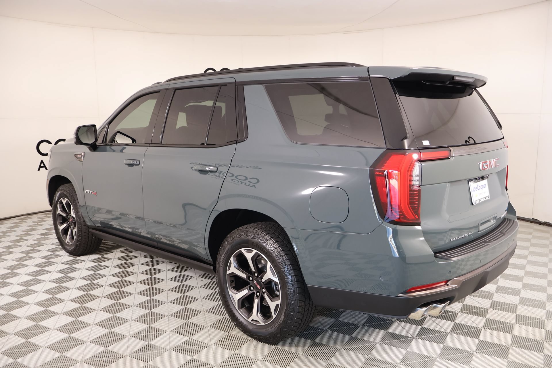 Used 2026 GMC Yukon AT4 Ultimate w/ LPO, Floor Liner Package AWD/4WD image 25