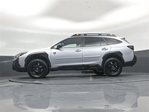 Used 2022 Subaru Outback Wilderness image 43