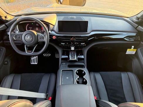 Used 2025 Acura MDX A-Spec image 10