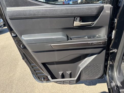 Used 2025 Toyota Tacoma TRD Sport AWD/4WD image 28