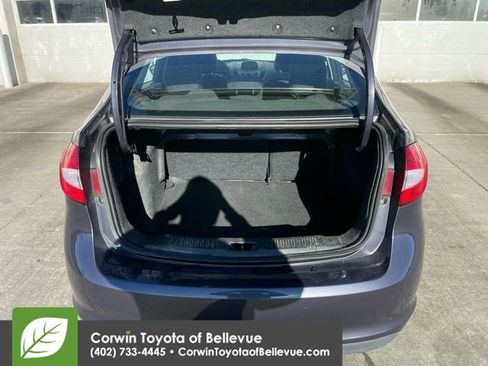 Used 2013 Ford Fiesta SE image 16