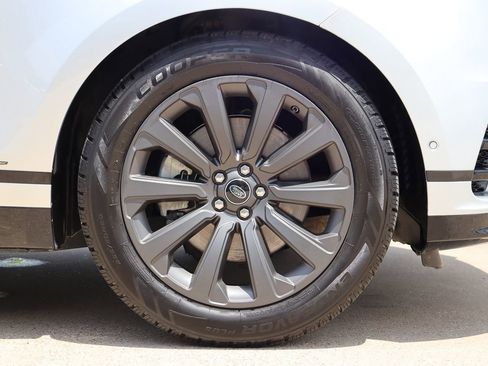 Used 2018 Land Rover Range Rover Velar R-Dynamic SE image 56