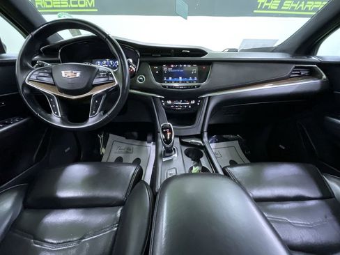 Used 2017 Cadillac XT5 Platinum w/ Driver Assist Package image 18