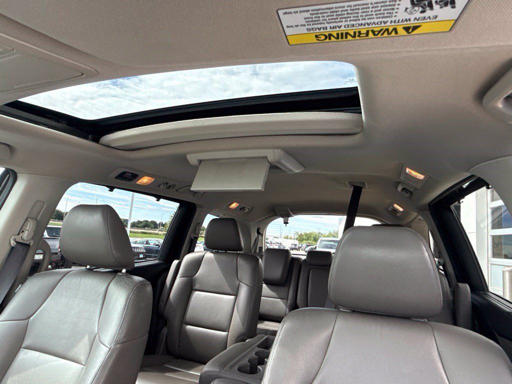 Used 2015 Honda Odyssey Touring image 14