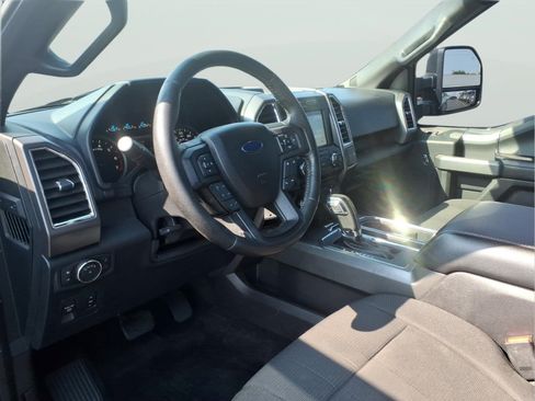 Used 2016 Ford F150 XLT w/ Equipment Group 302A Luxury AWD/4WD image 7