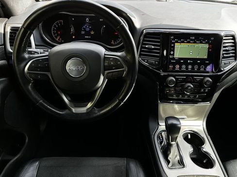 Used 2020 Jeep Grand Cherokee Altitude RWD image 12