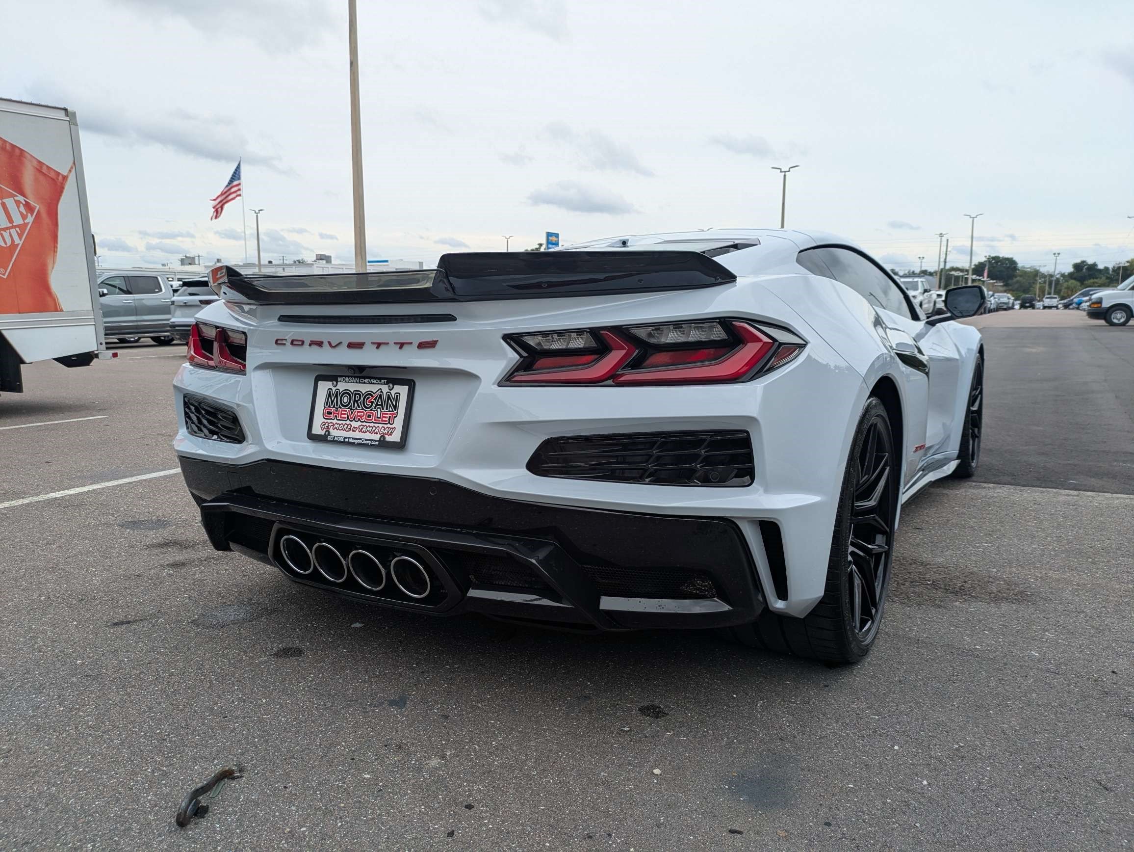 Used 2024 Chevrolet Corvette Z06 RWD image 3