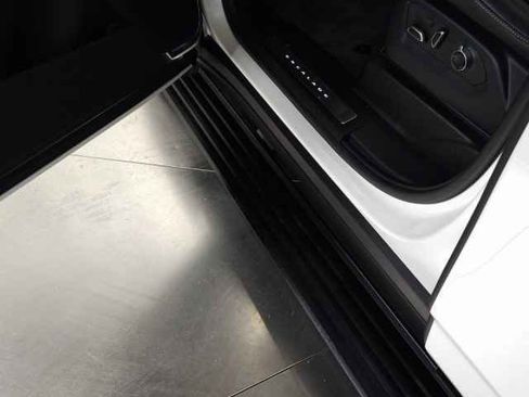 Certified 2025 Cadillac Escalade Sport Platinum w/ LPO, ONYX Package image 27