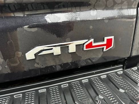 Used 2024 GMC Sierra 1500 AT4 w/ AT4 Premium Package AWD/4WD image 8
