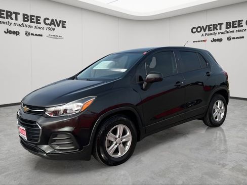 Used 2020 Chevrolet Trax LS w/ Tint and Cruise Package image 3