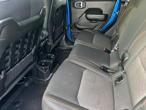 Used 2021 Jeep Gladiator Mojave image 12