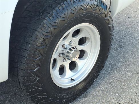 Used 2006 GMC Sierra 1500 SLT w/ Onstar Plus Package image 13