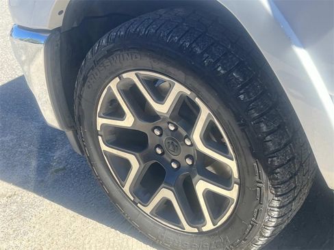 Used 2025 RAM 1500 Laramie image 6