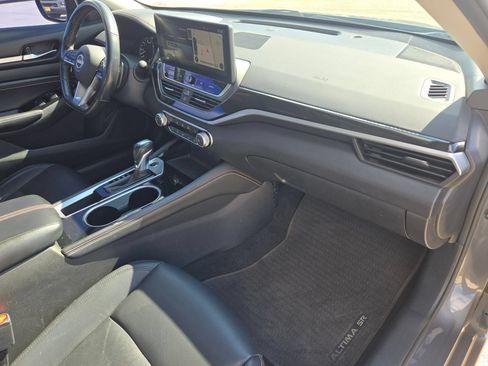 Used 2023 Nissan Altima 2.5 SR w/ SR Premium Package FWD image 28