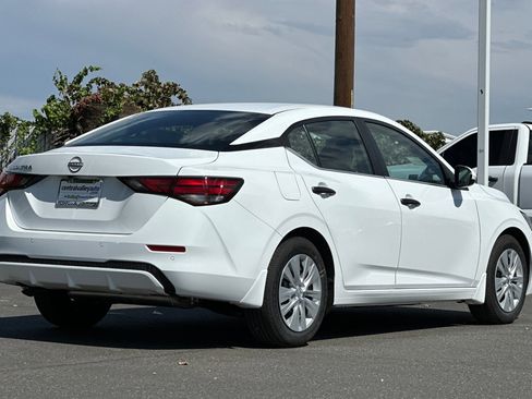 New 2025 Nissan Sentra S image 4