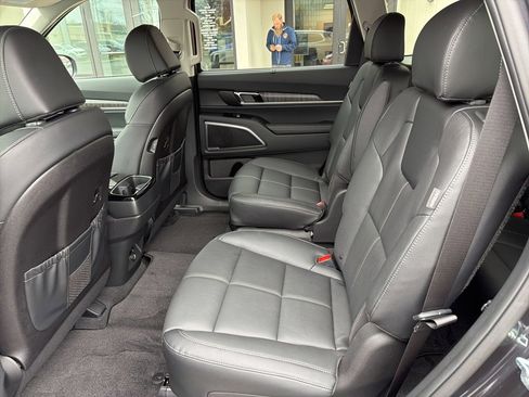 New 2025 Kia Telluride EX image 22