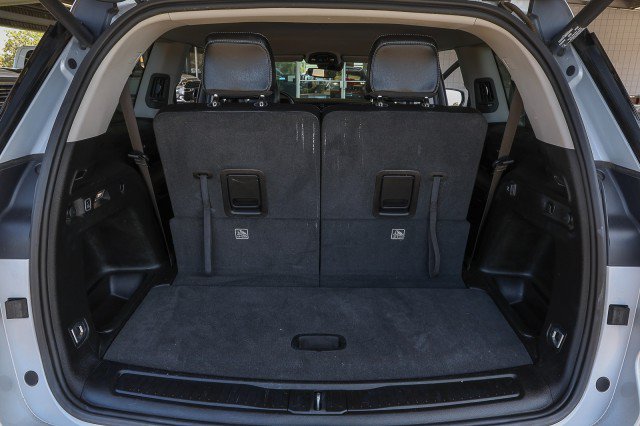 Used 2022 Jeep Grand Cherokee L Limited w/ Black Appearance Package AWD/4WD image 31