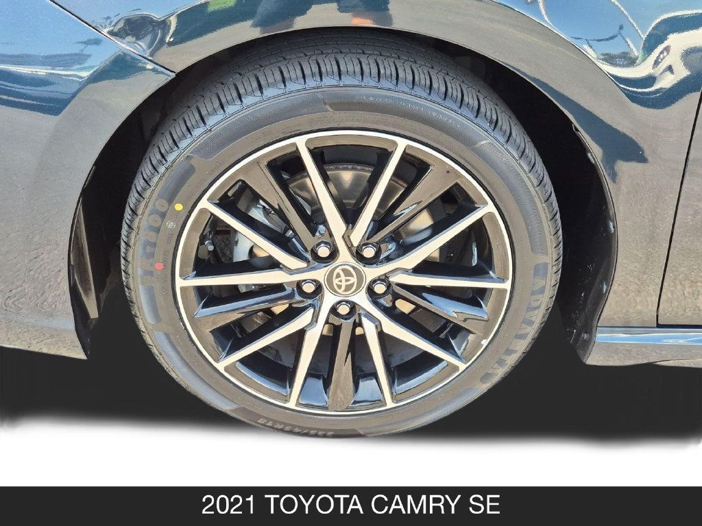 Used 2021 Toyota Camry SE FWD image 11