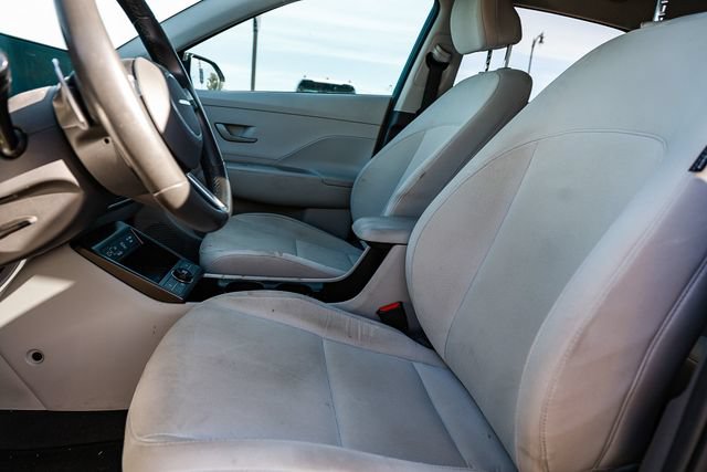 Certified 2025 Hyundai Kona SEL FWD image 17